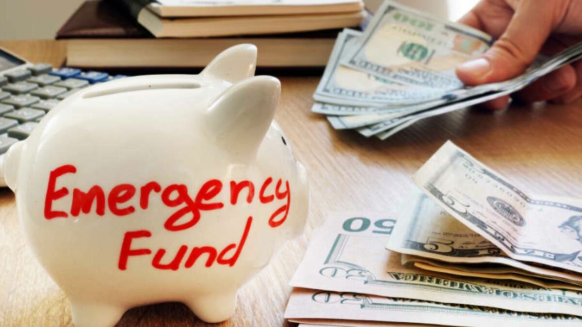 should you invest in emergency fund